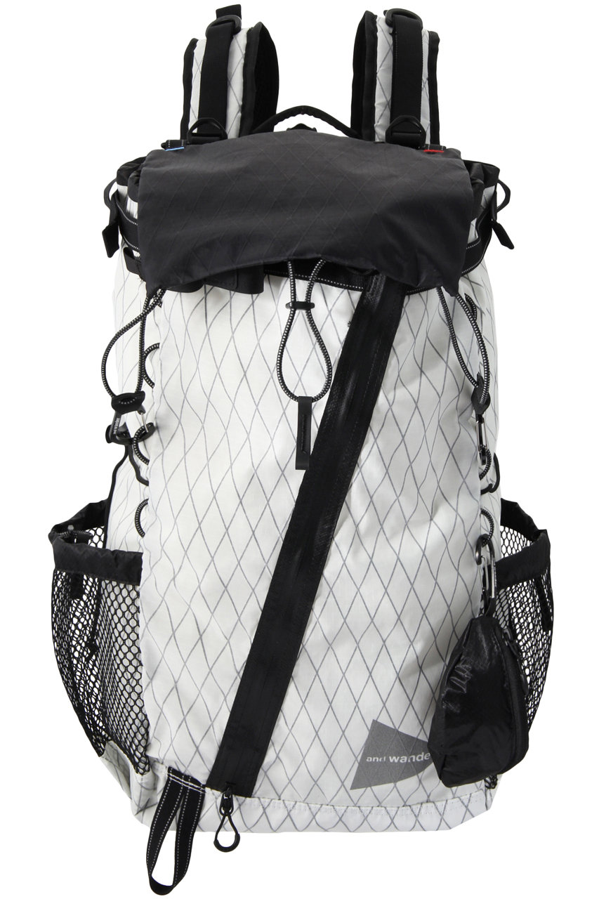 アンドワンダー/and wanderの【UNISEX】X-Pac 30L backpack(オフホワイト/5743975089)
