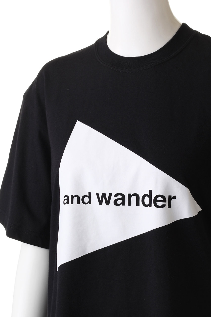 and wander(アンドワンダー)｜【UNISEX】and wander big logo T 