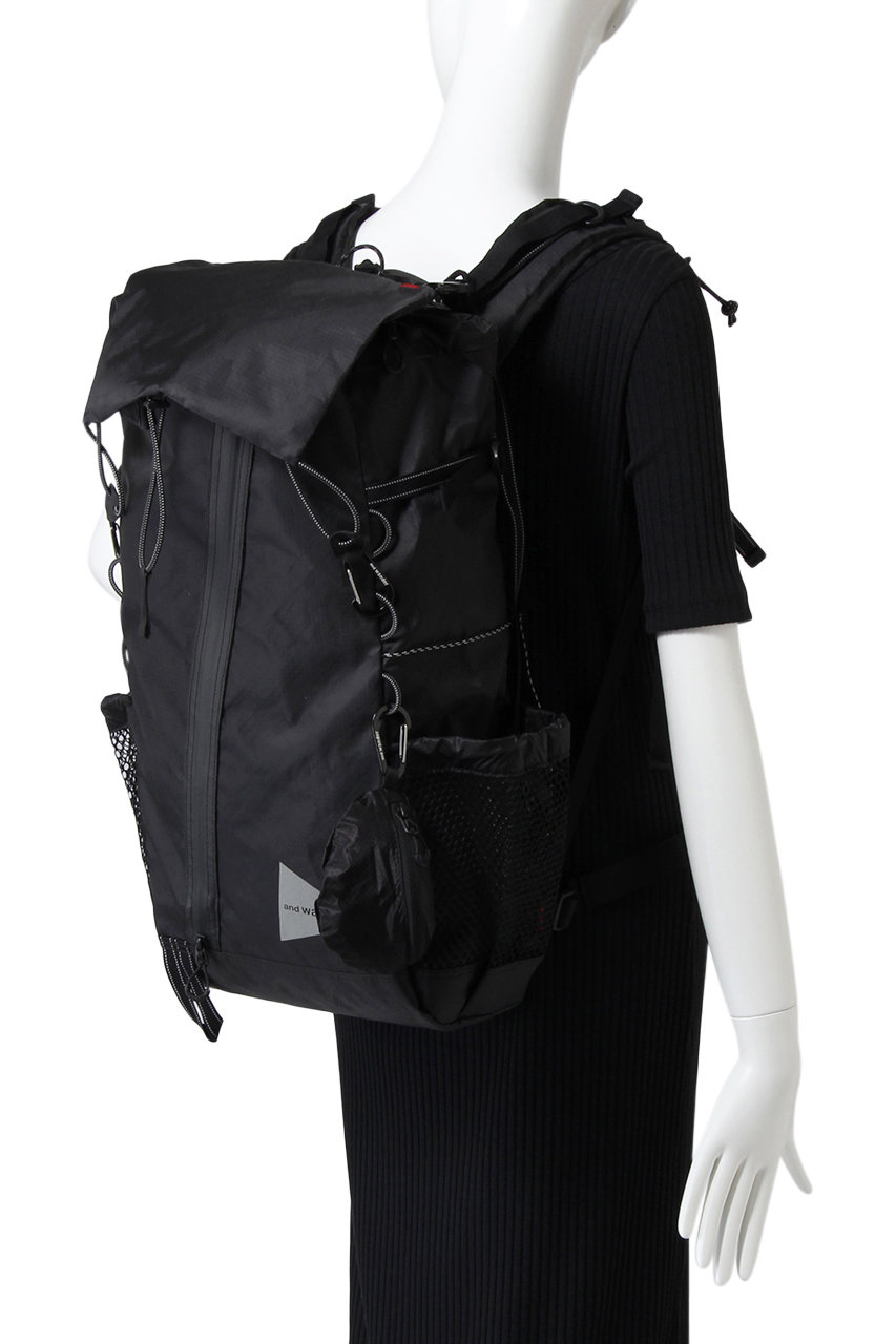 and wander(アンドワンダー)｜【UNISEX】ECOPAK 30L backpack/ブラック の通販｜ELLESHOP・(エル・ショップ)