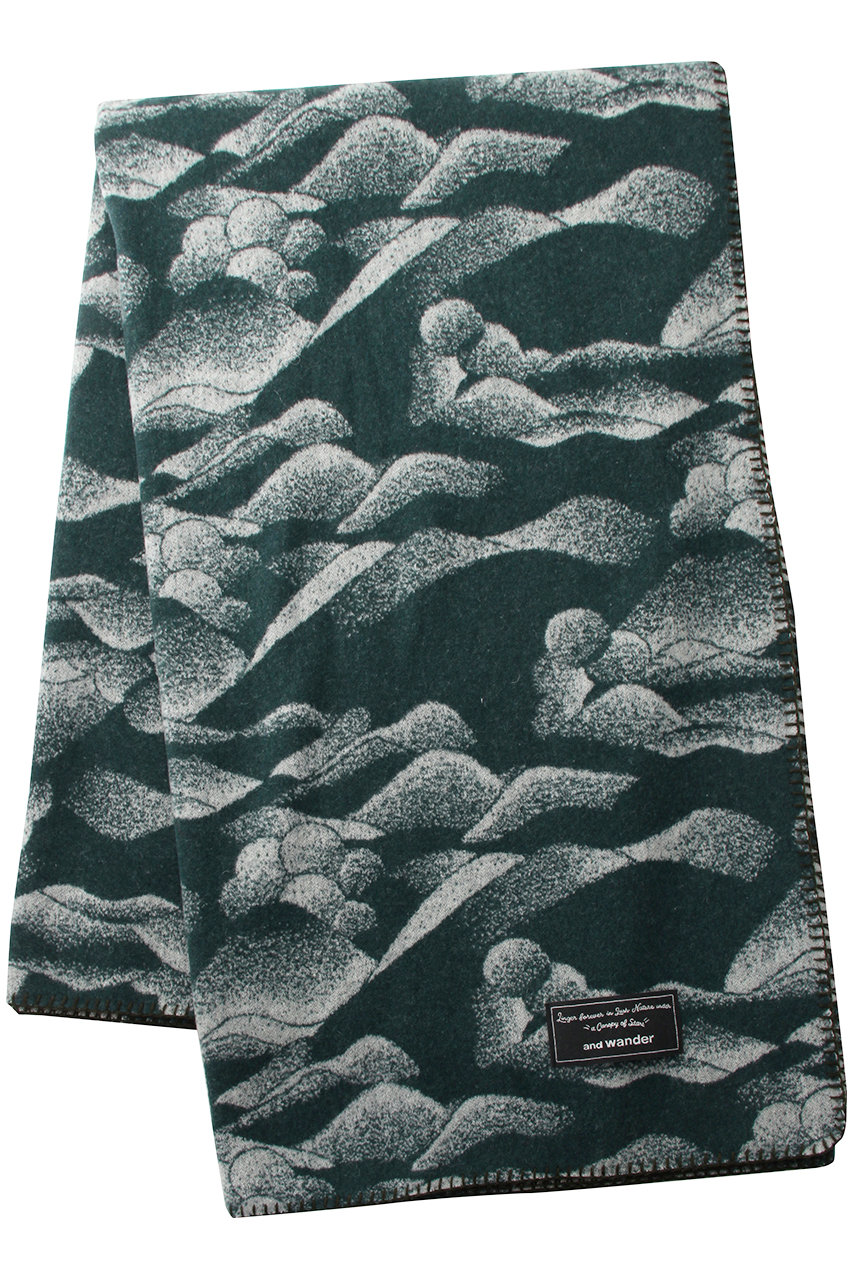 and wander mountain camo wool blanket large (グリーン F) アンドワンダー ELLE SHOPの大画像