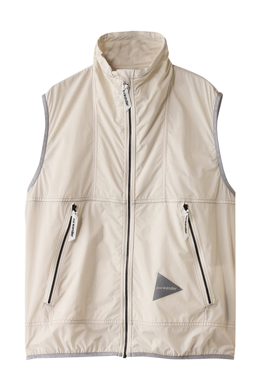 アンドワンダー/and wanderの【UNISEX】PERTEX wind vest(オフホワイト/5745121016)