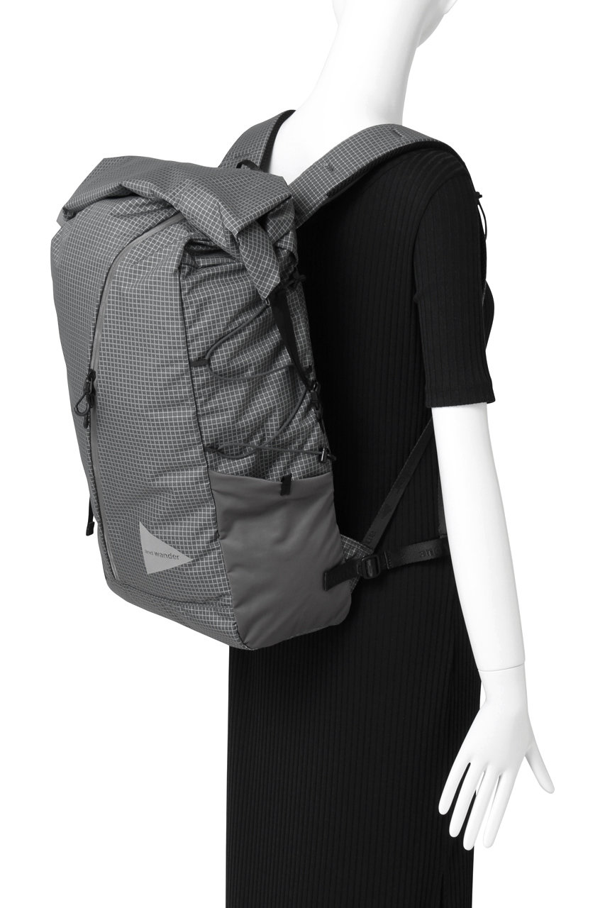 and wander アンドワンダー　グレーリュック and wander(アンドワンダー)｜【UNISEX】PE/CO 20L daypack/グレー の