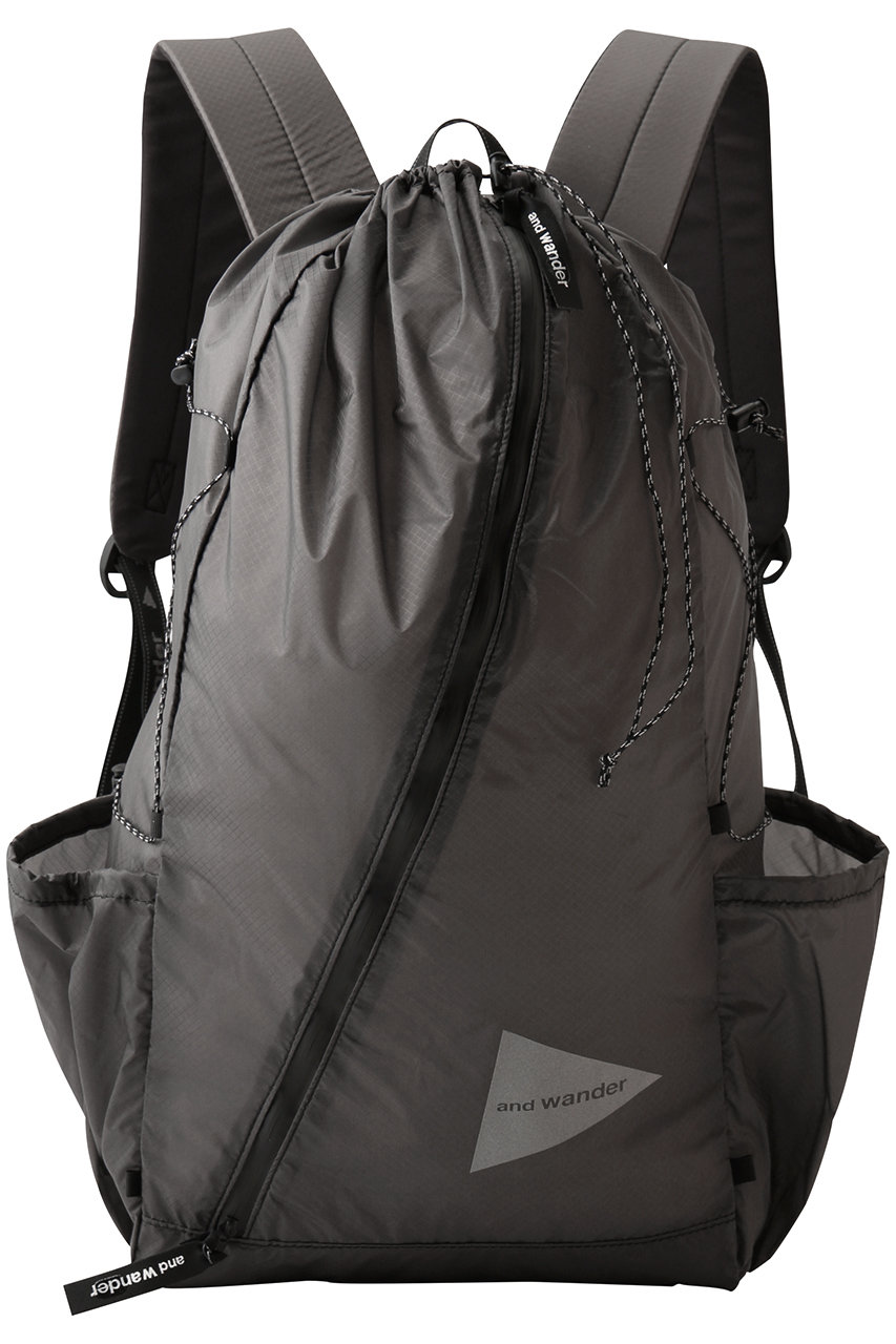 アンドワンダー/and wanderの【UNISEX】sil デイパック(グレー/5745975211)