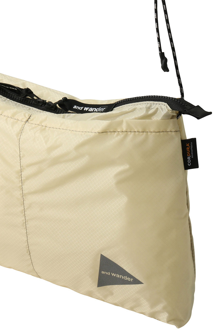 and wander(アンドワンダー)｜【UNISEX】sil サコッシュ/オフホワイト