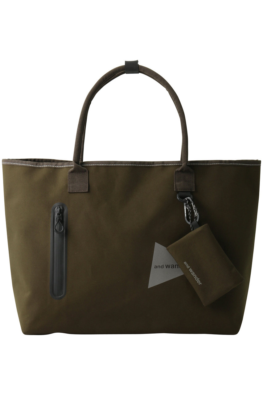 アンドワンダー/and wanderの【UNISEX】ポリエステル コットン トート バッグ(ダークカーキ/5745985224)