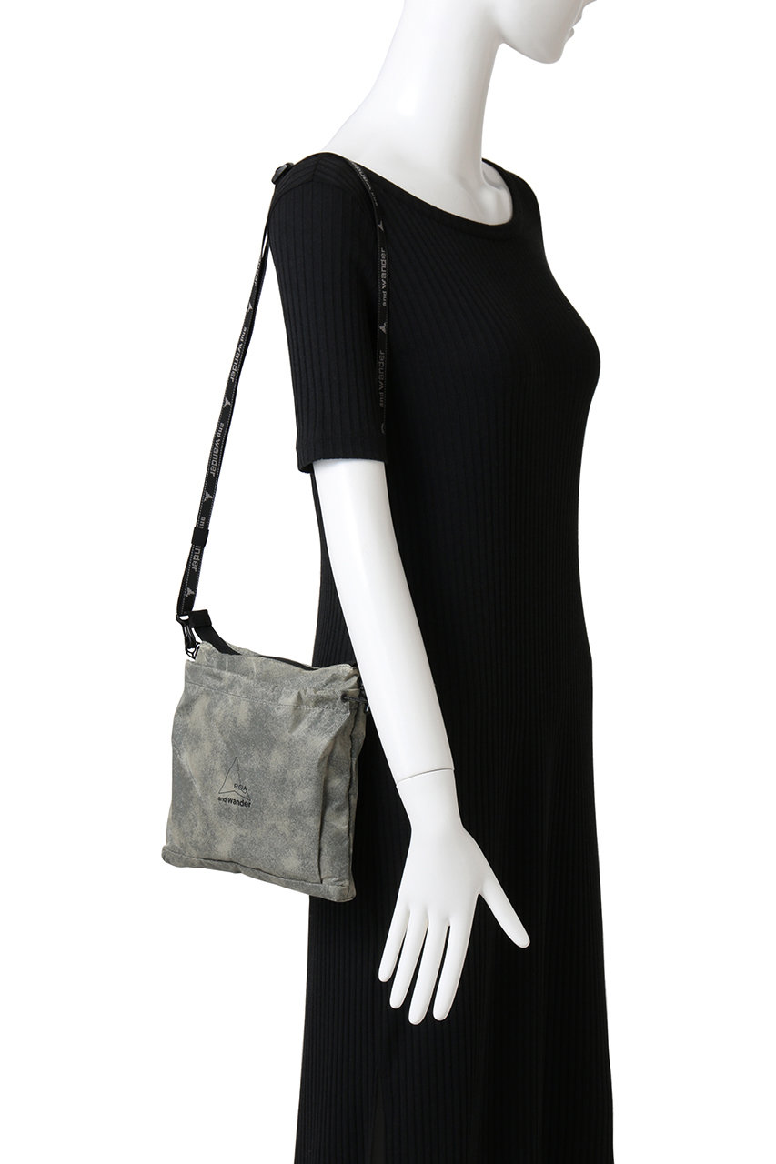 and Wander × ROA hikingサコッシュ グレー 5745285541-021_MAIN.jpg?v=