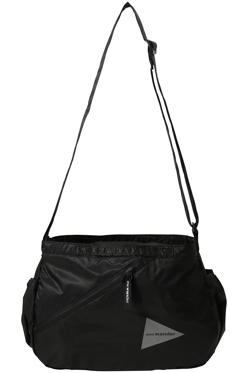 アンドワンダー/and wanderの【UNISEX】sil ショルダーバッグ(ブラック/5746985133)