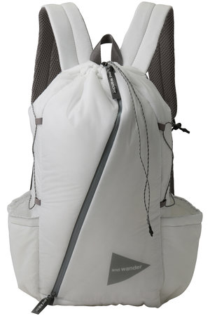 アンドワンダー/and wanderの【UNISEX】puffer mini ripstop デイパック(120100/120104)
