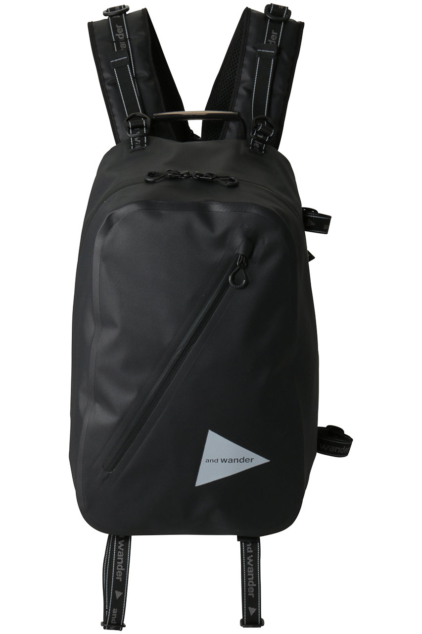 アンドワンダー/and wanderの【UNISEX】waterproof デイパック(ブラック/5745975218)