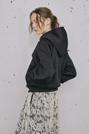 ロキト/LOKITHOのコード エンブロイダリー ジップアップ フーディー(110800/110802)