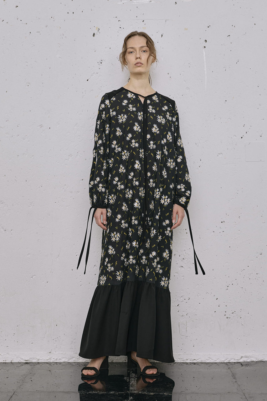 LOKITHO(ロキト)｜フラワー エンブロイダリー リボン ドレス/ホワイト