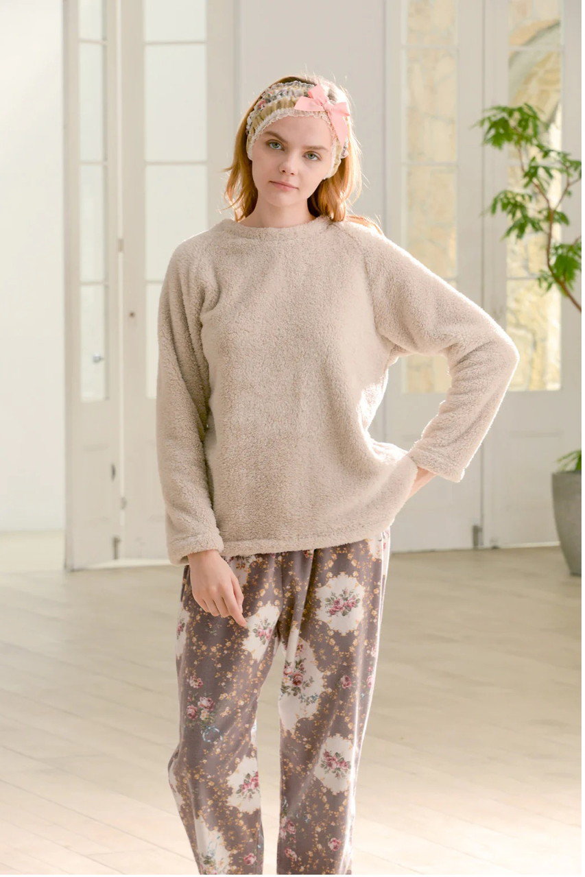 IKUKO(イクコ)｜ボア＆綾ネル花柄プリントパジャマ/ライトベージュ