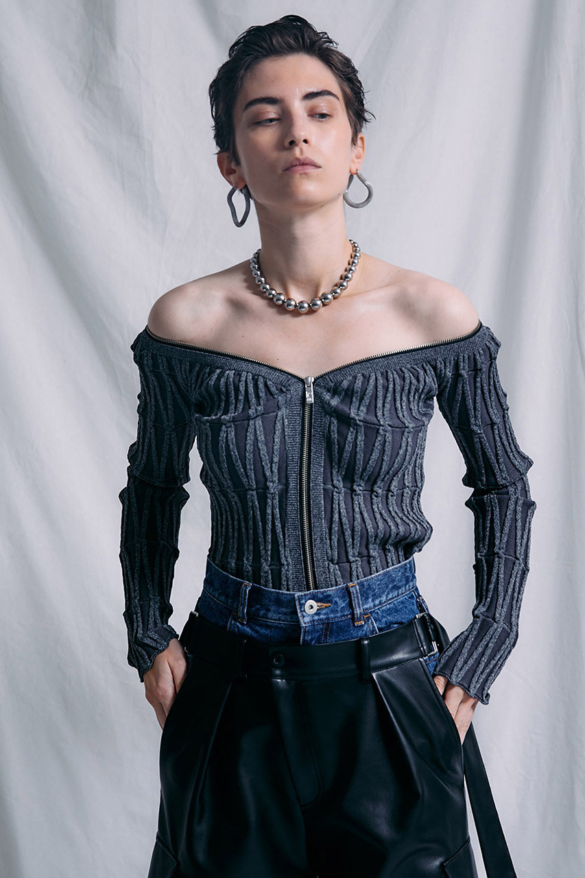 オフショルジップニット / Off Shoulder Zip Knit