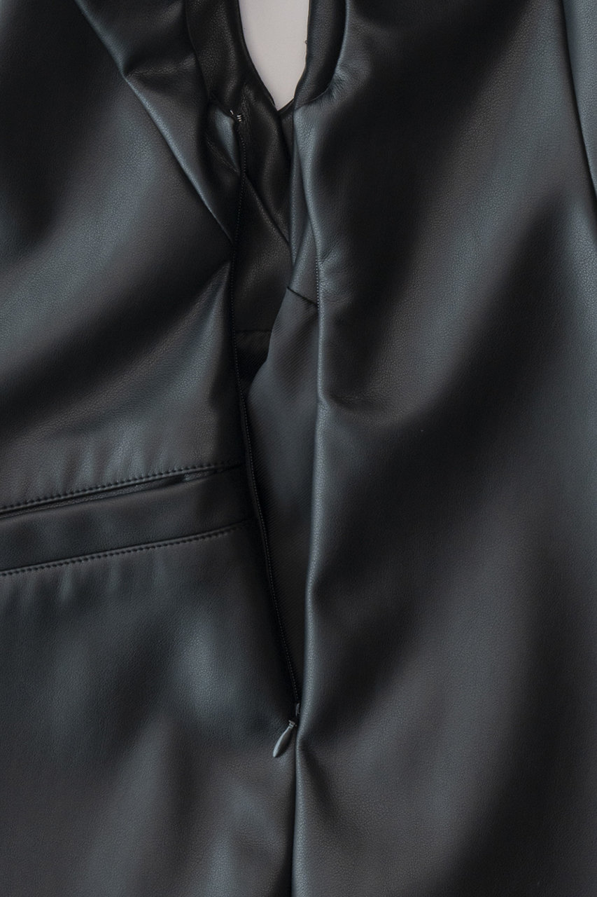 PRANK PROJECT(プランク プロジェクト)｜Vネックフェイクレザー