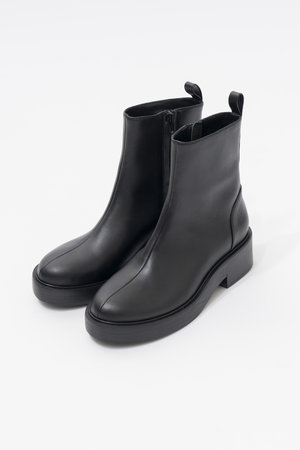 ショートブーツの通販｜ELLE SHOP (エル・ショップ)