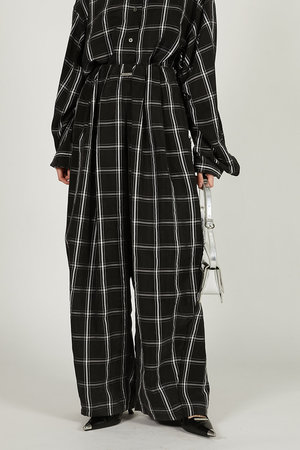 サテンギャザーバルーンパンツ / Satin Gathered Balloon Pants