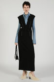 ハンドステッチディープVドレス / Hand-stitched Deep V-neck Dress