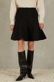 フォルムフレアスカート