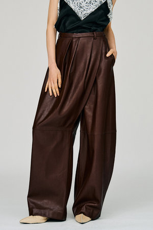 フェイクレザーバルーンパンツ / Fake Leather Balloon Pants