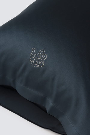 フートウキョウ/Foo Tokyoのシルクピローケース(512000/512001)