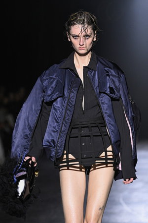 Chika Kisada｜チカ キサダの通販｜ELLE SHOP (エル・ショップ)