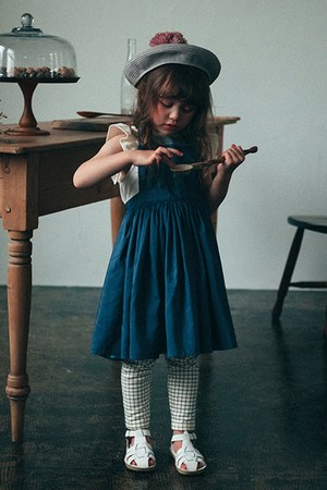 マールマール/MARLMARLの【KIDS】お食事エプロン bouquet navy 100-110cm(200200/200299)