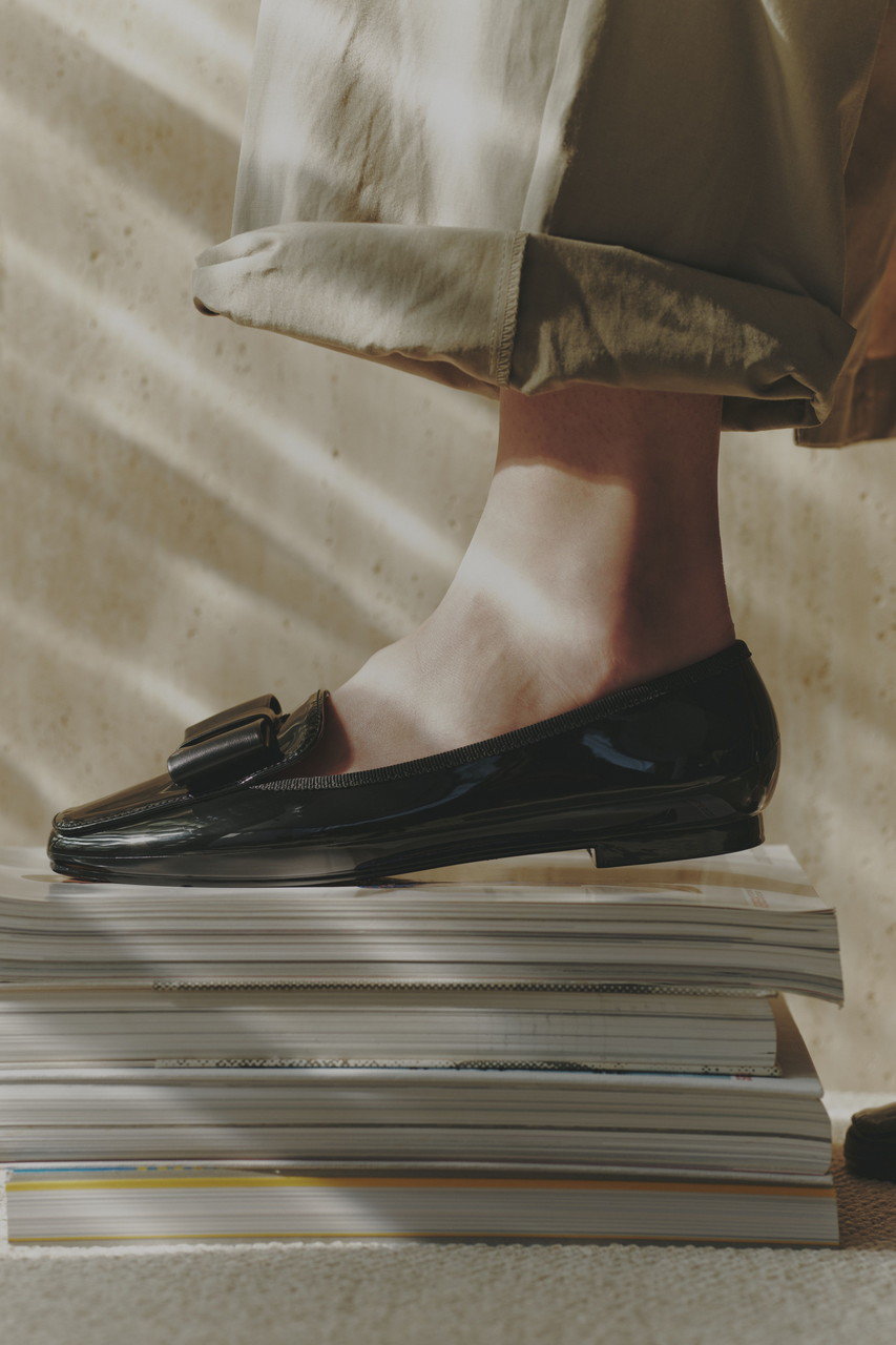 TEMPERATE(テンパレイト)｜AUDREY フラットベルトリボン スリッポン