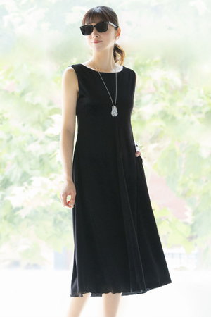 デイジーリン/DAISY LINのEffortless Grace Velour Dress(110500/110502)