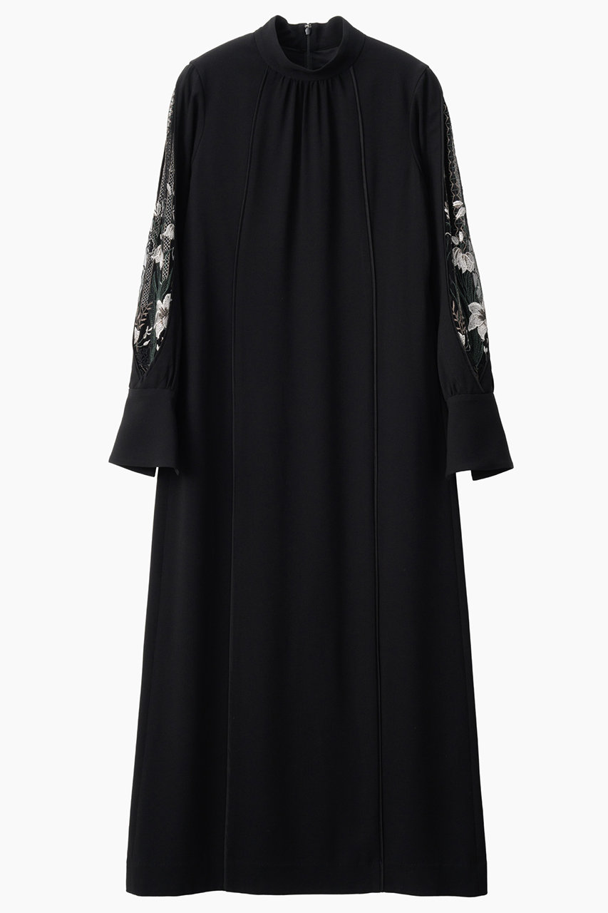 Petal sleeve laceドレス