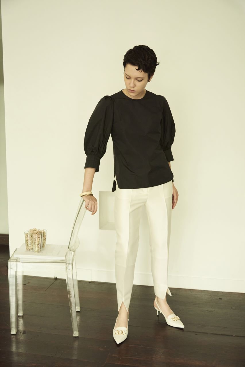 エムダブリュー/MWのタフタ タックブラウス