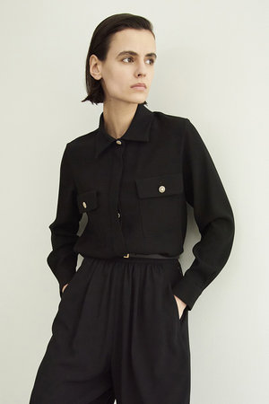 エムダブリュー/MWのバックサテン  ビジューボタンブラウス(110400/110403)