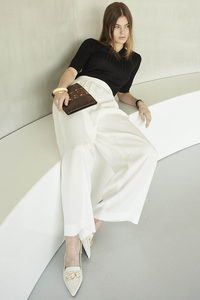 MW(エムダブリュー)｜バックサテン ハーフスリーブビジュー ブラウス