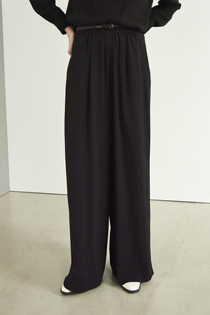 エムダブリュー/MWのバックサテン ギャザー パンツ(110600/110601)