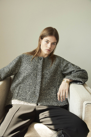 エムダブリュー/MWのMIXツイード ノーカラー ジャケット