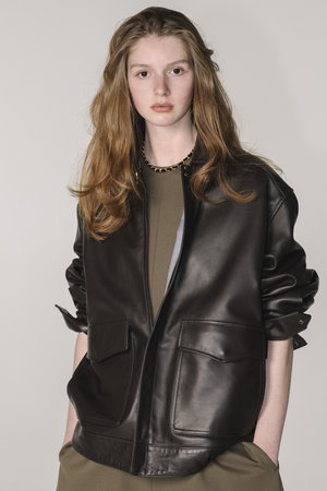 バウト/BOWTEのSPANISH LAMB LEATHER A2 BLOOUSON(110800/110801)