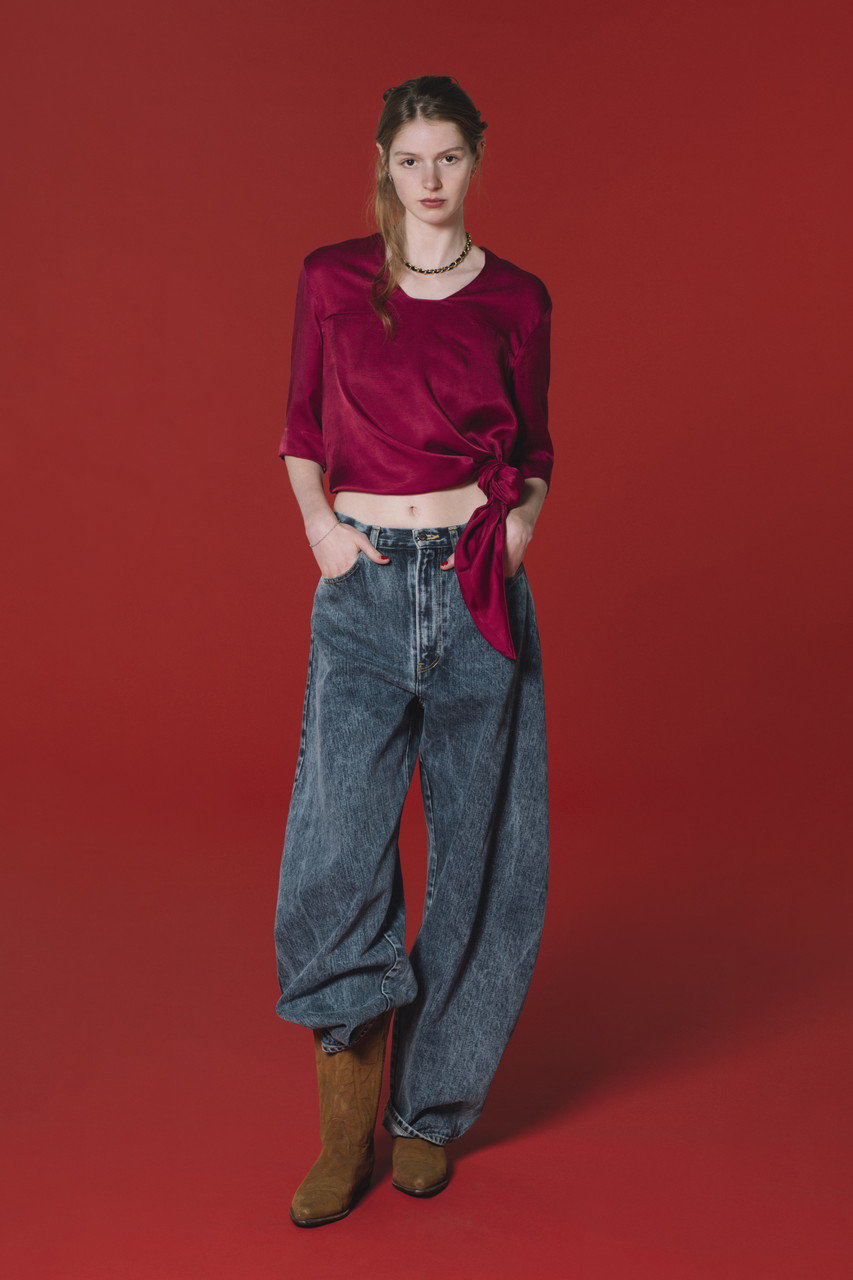 BOWTE(バウト)|SEA ISLAND COTTON DENIM CURVY PANTS/ケミカルブルー BOWTE(バウト)|SEA ISLAND COTTON DENIM CURVY PANTS/ケミカルブルー