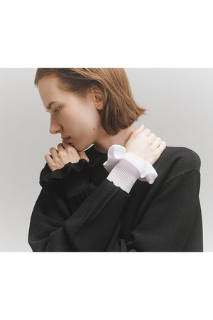 オッフェン/OffenのUMILE Yarn FRILL CUFFS(140600/140602)