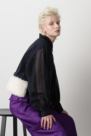 ヒューエルミュージアム/hueLe Museumの【STUMBLY】Fur Trim Combination Blouse(110400/110403)