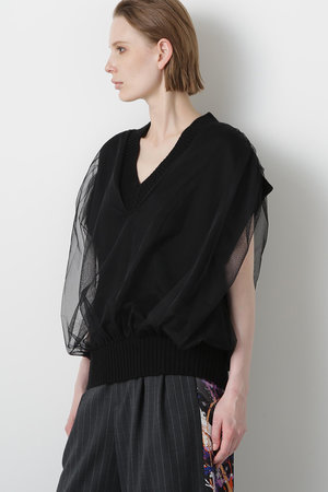 ヒューエルミュージアム/hueLe Museumの【STUMBLY】Tulle Combination V-neck  Gile(110300/110301)