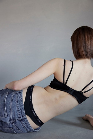 イヴジュ/YVESJUのAIR collection Tバック(160100/160101)