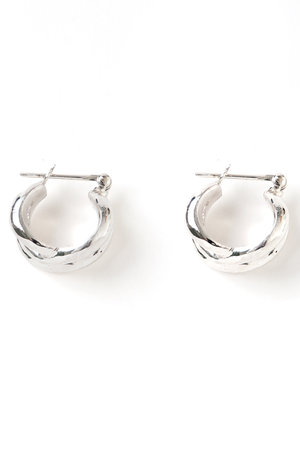 メゾンドパルス/MAISON D'PULSEのCrossing ピアス(150100/150101)