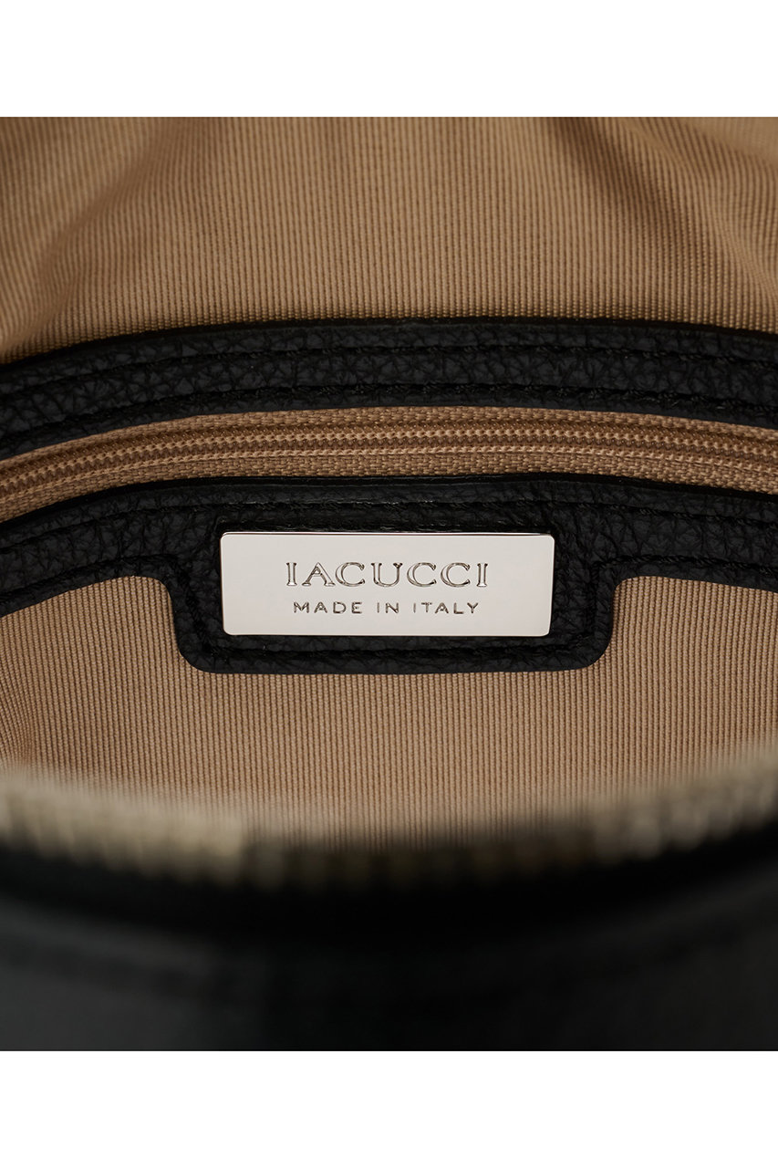 IACUCCI(イアクッチ)｜ベルタ S CERVO/ブラック の通販｜ELLESHOP