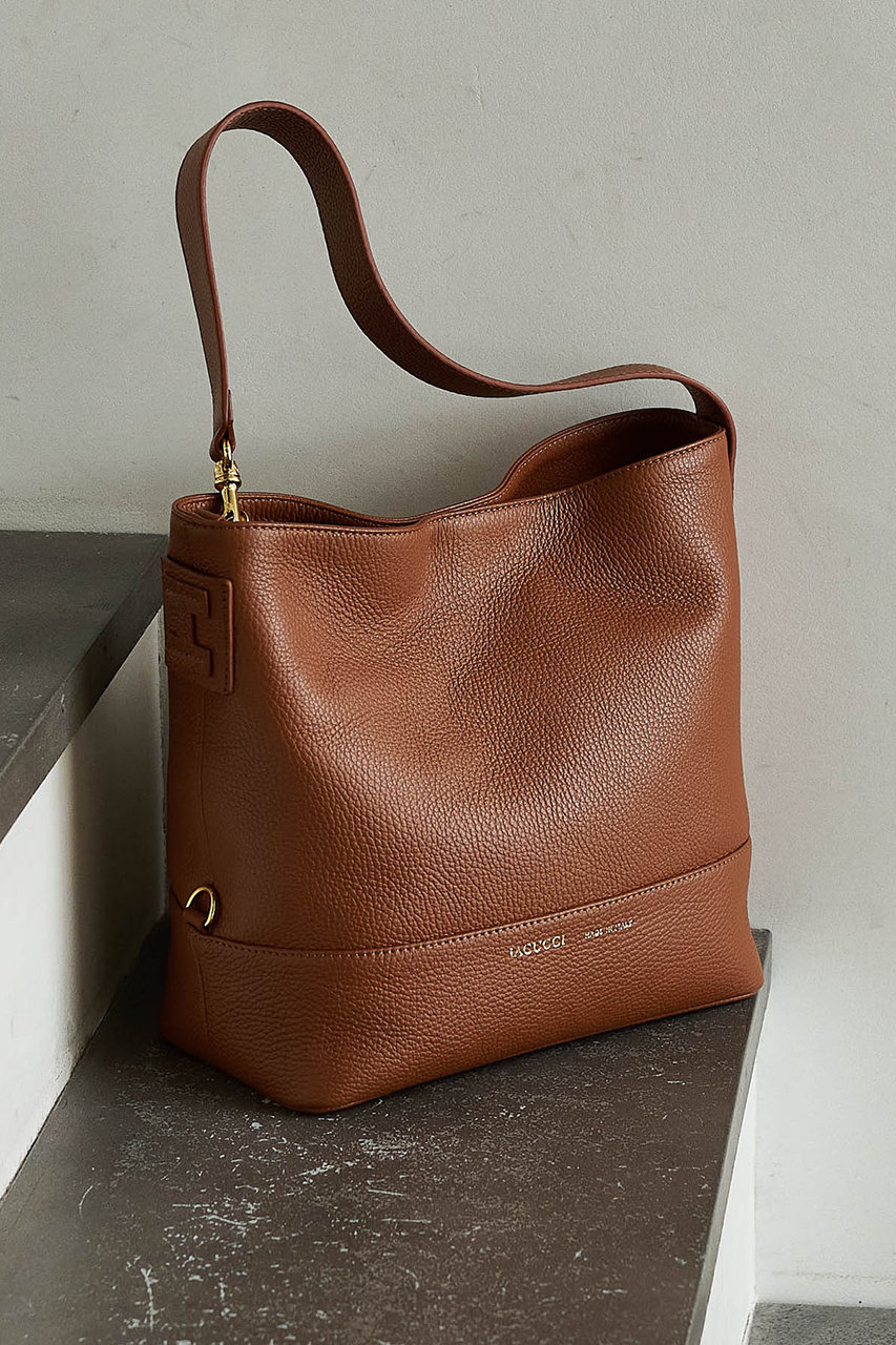 IACUCCI(イアクッチ)｜【予約販売】アウラ CERVO/キャメル の通販