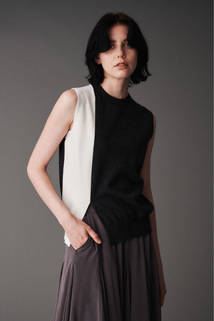 オブリオ/AUBRIOTのバイカラーニットベスト(110300/110301)