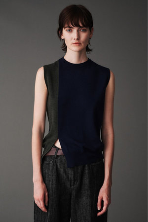 オブリオ/AUBRIOTのバイカラーニットベスト(110300/110301)