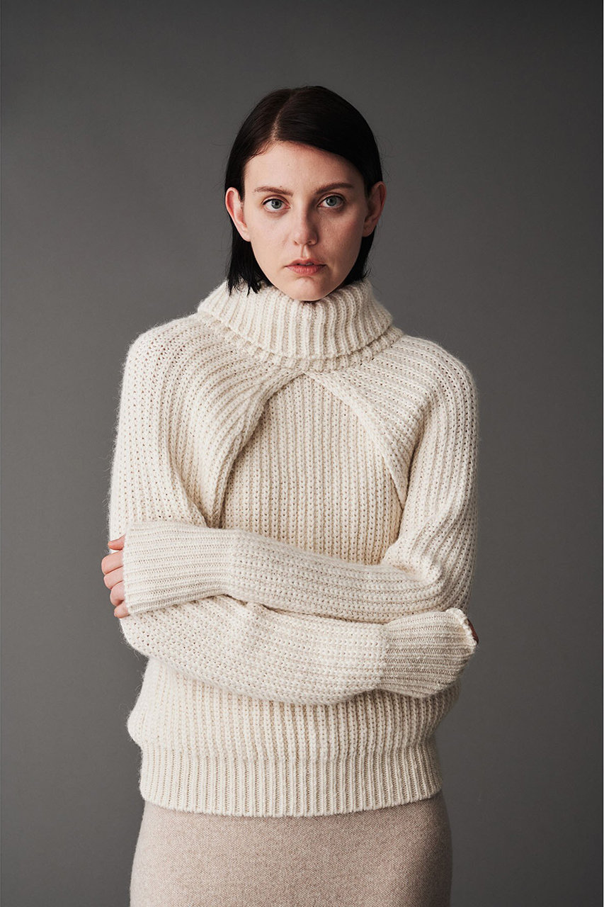 現行品　パラスパレス　ヘンリーネック　アルパカ混プルオーバー 現行品 パラスパレス ヘンリーネック アルパカ混プルオーバー 現行品