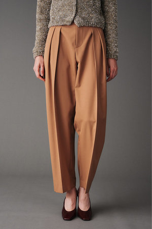 オブリオ/AUBRIOTのメリノウールワイドレッグタックパンツ(110600/110601)