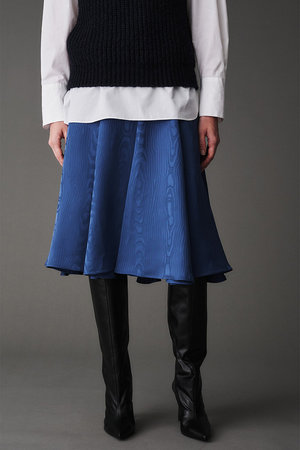 オブリオ/AUBRIOTのモアレジャガード フレアミディスカート(110700/110702)