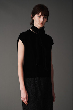 オブリオ/AUBRIOTのベルベット ボウブラウス(110100/110102)