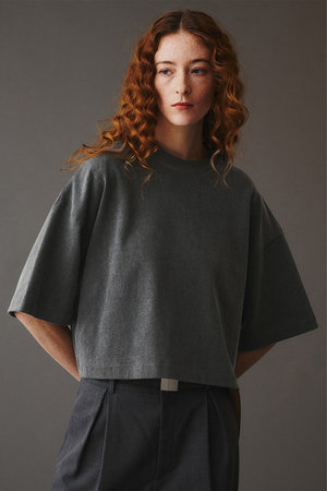 オブリオ/AUBRIOTのヴィンテージライク ボクシーTシャツ